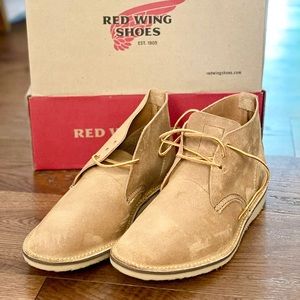 Men’s Tan Chukka boots